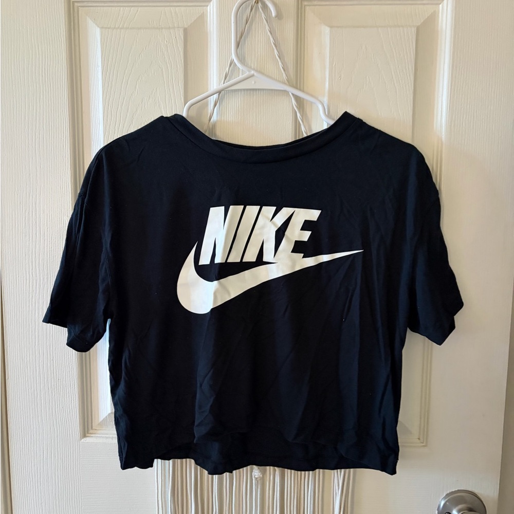 Nike Cropped Tee, Black, Size M
